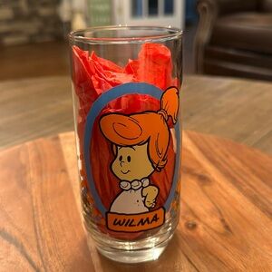 VINTAGE. 1986. HANNA-BARBERA PRODUCTIONS. THE FLINTSTONE KIDS. WILMA. GLASS